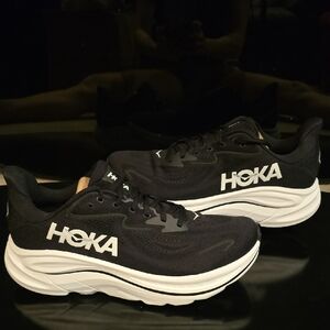 Hoka Clifton 10